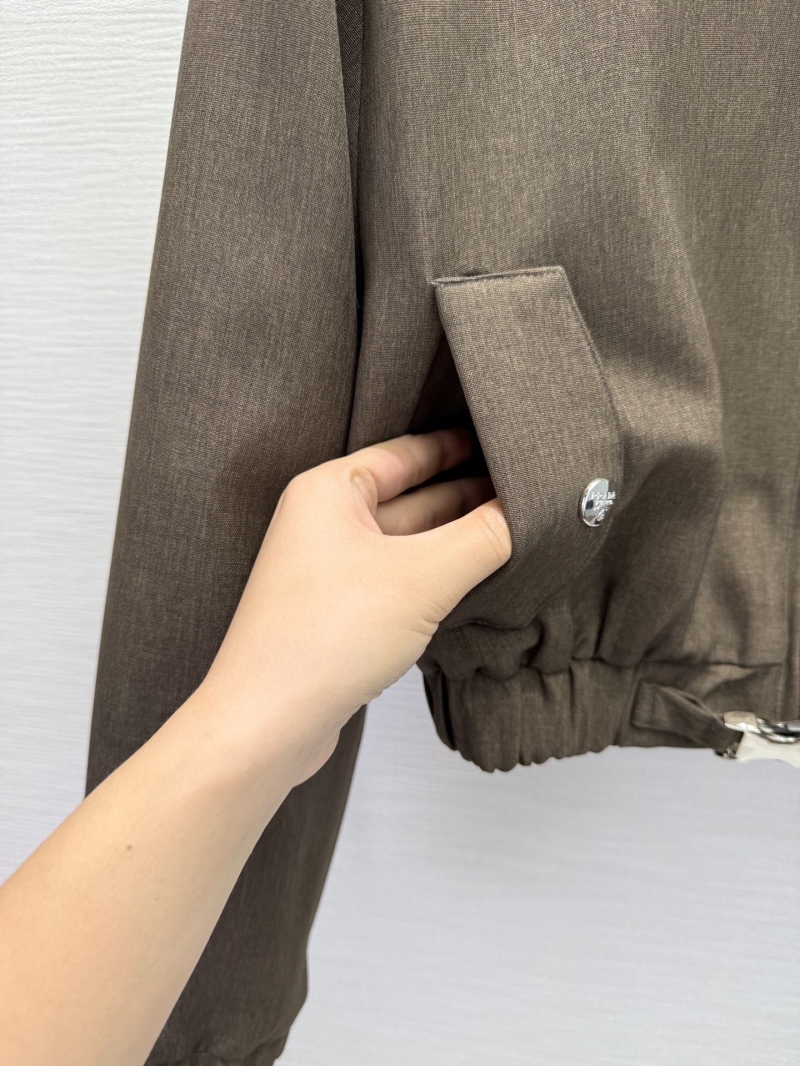 Pra*a outwear